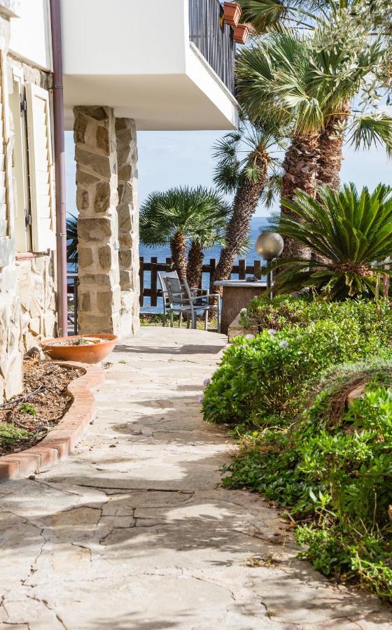 Апартаменти Casa Delta Delle Acque Vista Spettacolare E Giardino Кала-Гононе Екстер'єр фото